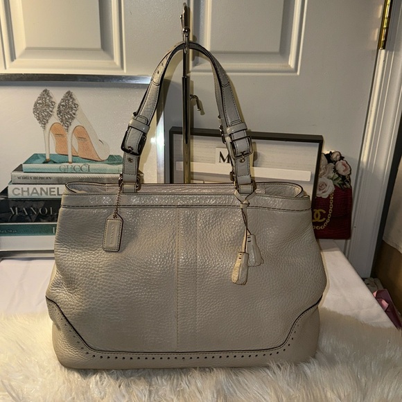 Coach Bone Leather Hampton Tassel Tote GUC - Picture 1 of 10
